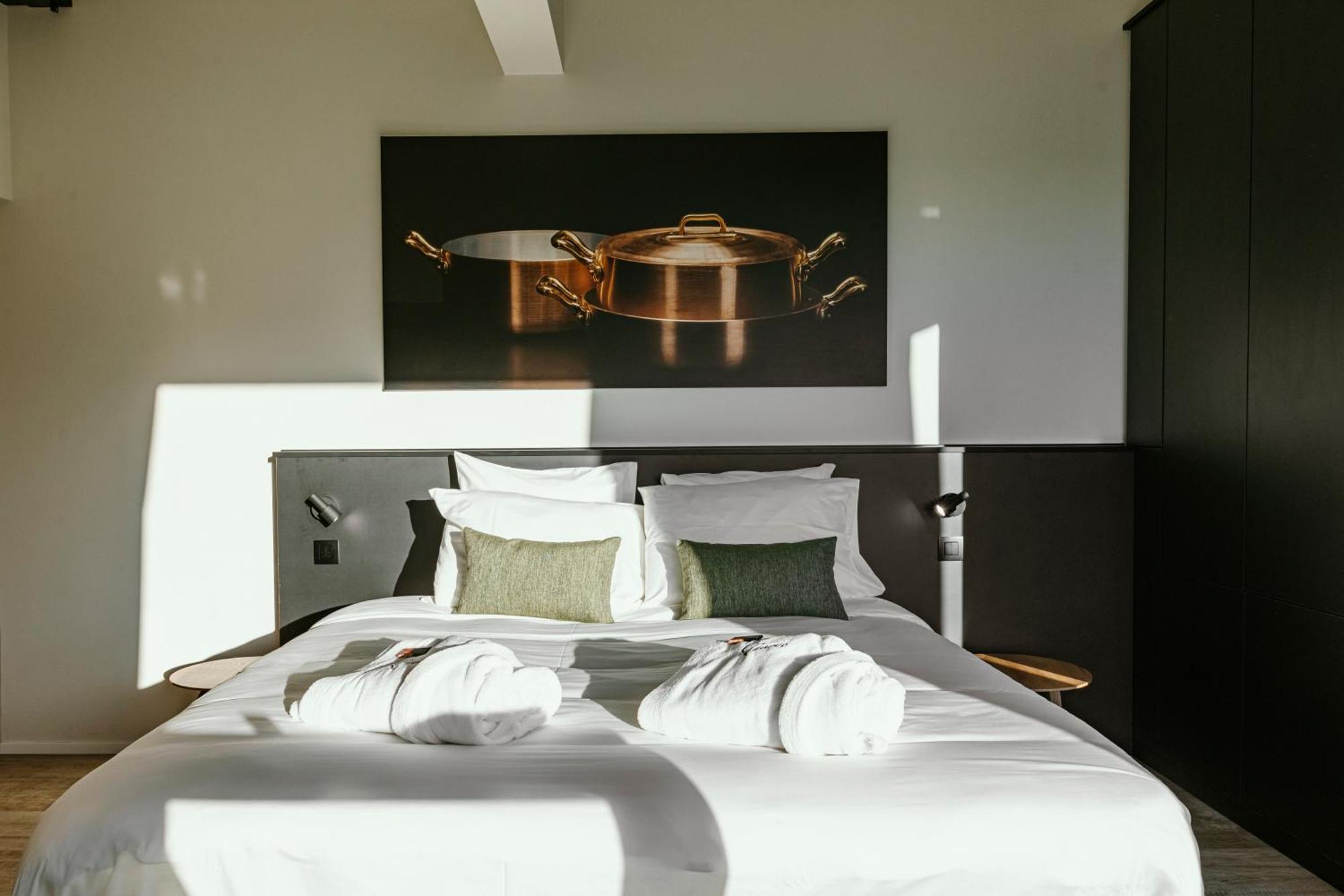 Cc Nomie Hotel Restaurant دينانت الغرفة الصورة