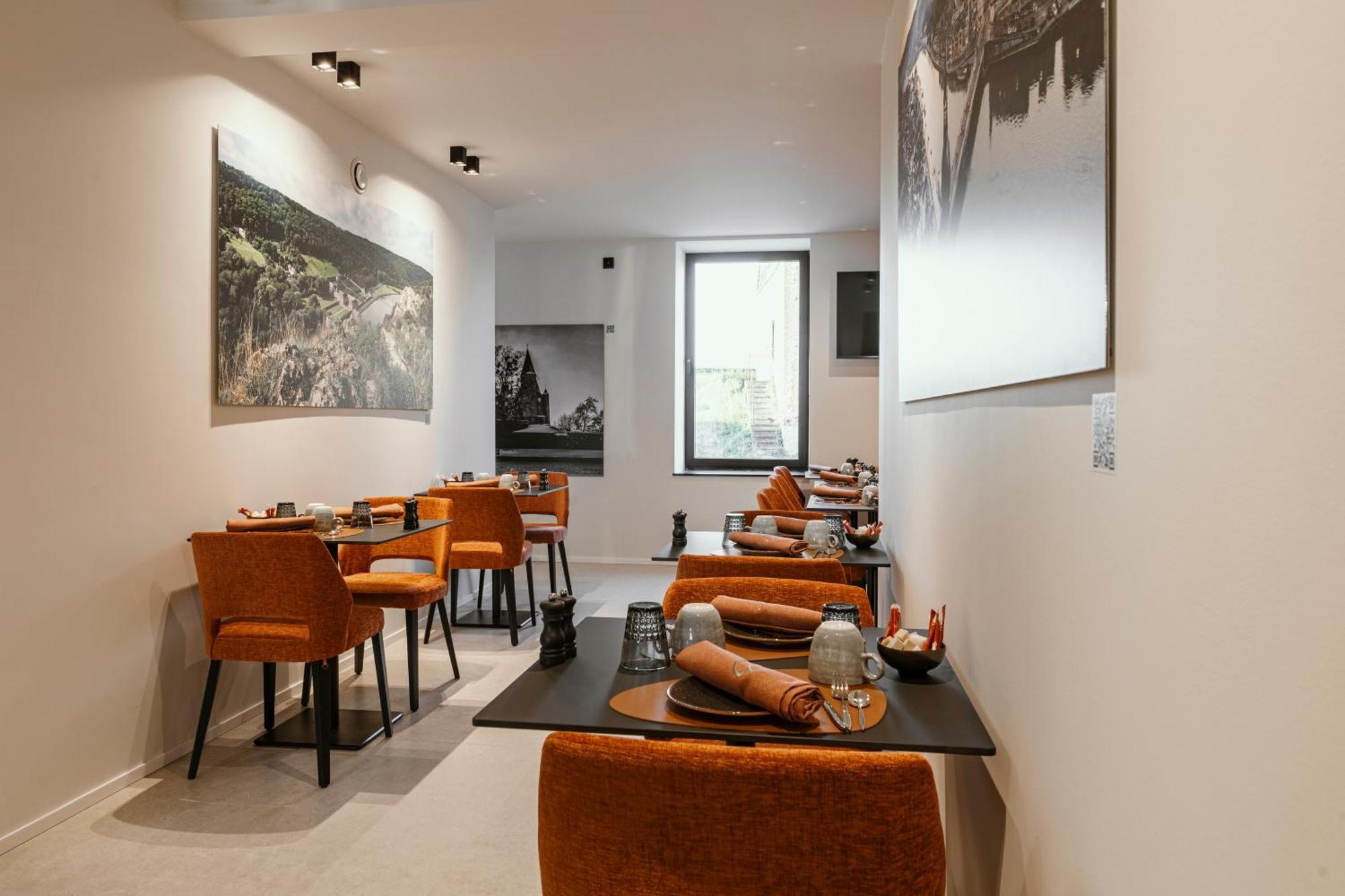 Cc Nomie Hotel Restaurant دينانت المظهر الخارجي الصورة